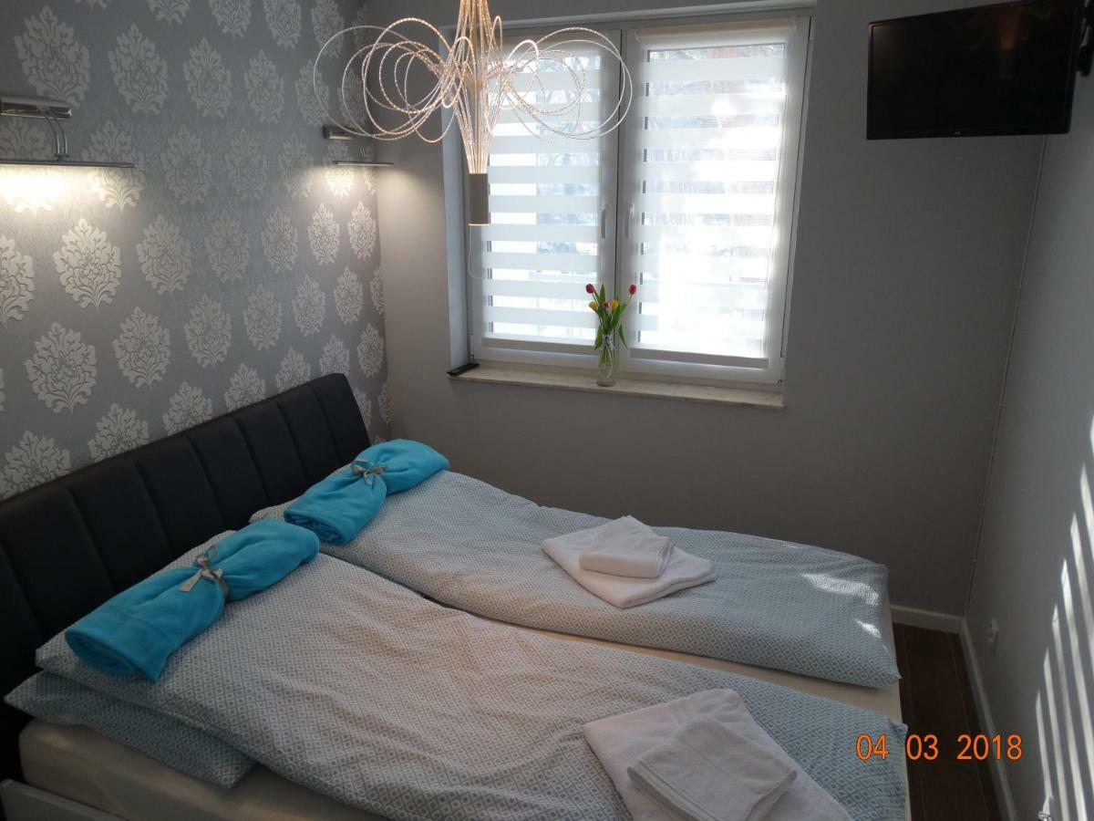 אוסטרוני מורסקי Apartament Dwie Sosny מראה חיצוני תמונה
