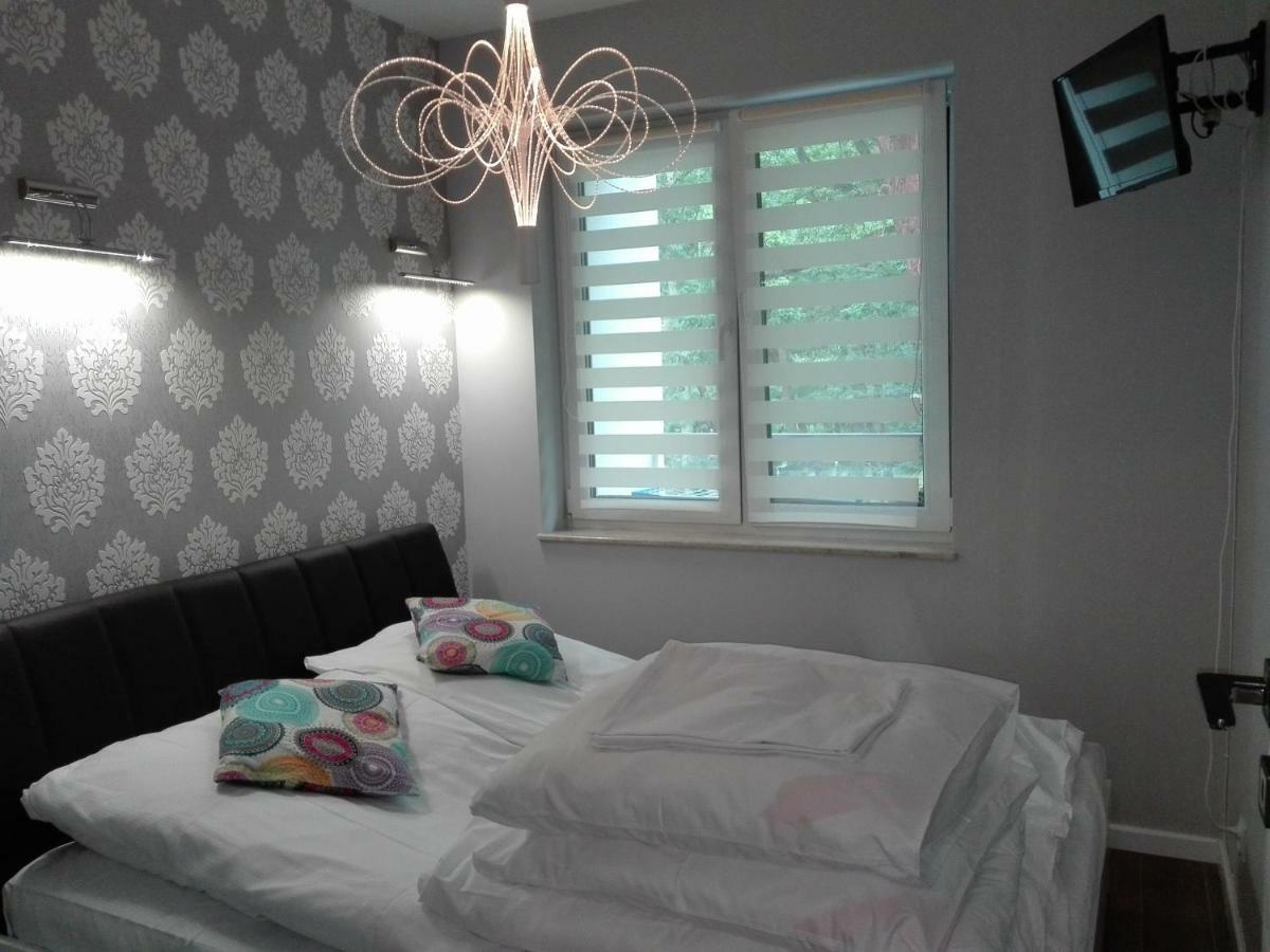 אוסטרוני מורסקי Apartament Dwie Sosny מראה חיצוני תמונה